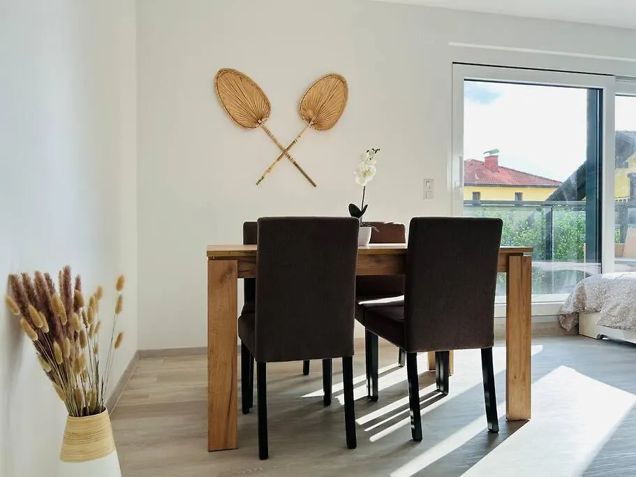 Sunny Modern Apartment With Balcony - Free Parking Vienna