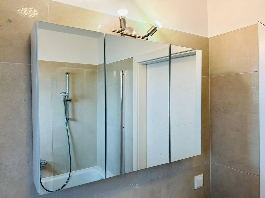 Sunny Modern Apartment With Balcony - Free Parking Vienna Austria