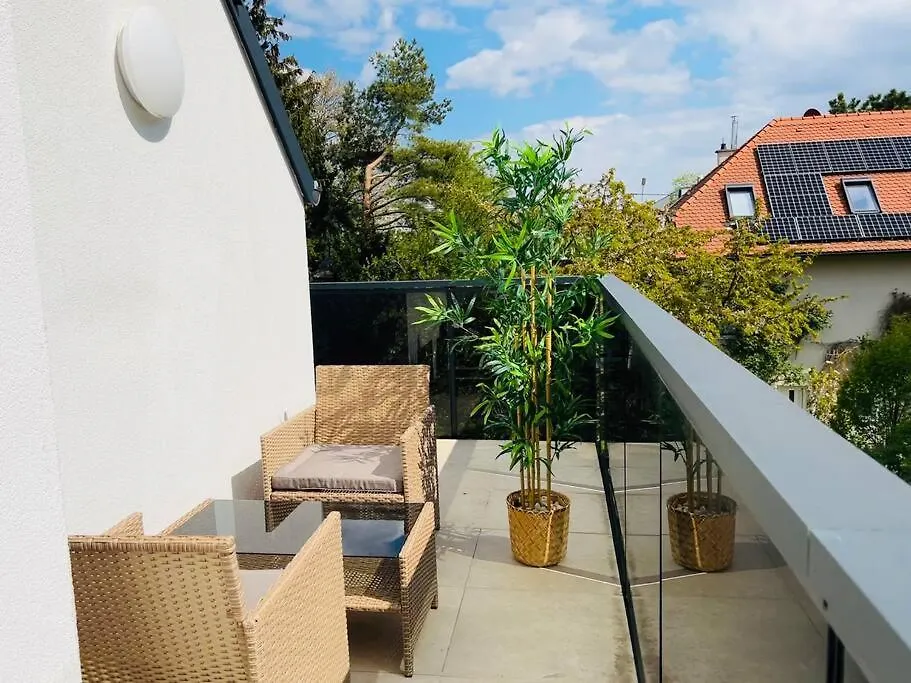Sunny Modern Apartment With Balcony - Free Parking Vienna